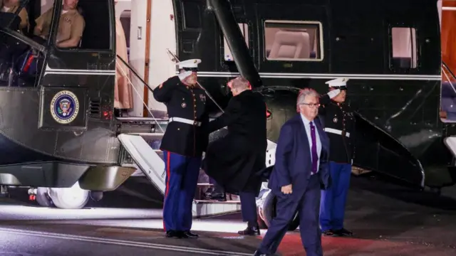 Trump boards Marine One helicopter