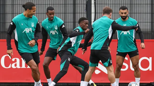 Isak, Van Dijk and other Liverpool players in training