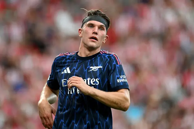 Viktor Gyoekeres of Arsenal looks on with a bandage on his head after a clash of heads with team mate Gabriel (not pictured) during the UEFA Champions League 2025/26 League Phase MD1 match between Athletic Club and Arsenal FC at Estadio de San Mames on September 16, 2025