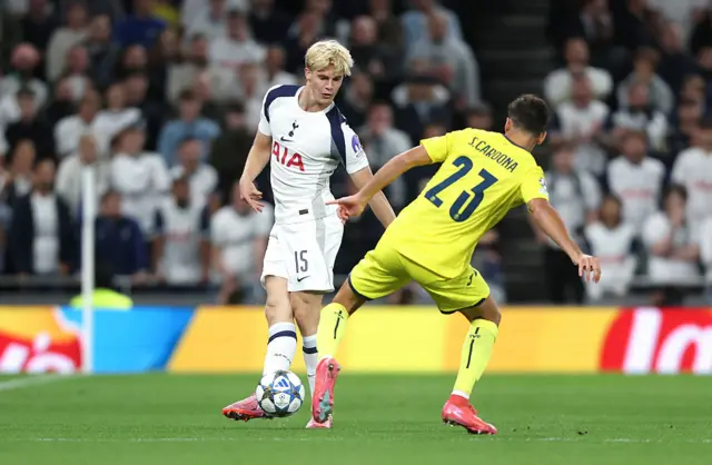 Tottenham Hotspur's Lucas Bergvall and Villarreal's Sergi Cardona during the UEFA Champions League 2025/26 League Phase MD1 match between Tottenham Hotspur and Villarreal CF at Tottenham Hotspur Stadium on September 16, 2025 in London, England.
