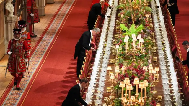 Preparations made at the table ahead of the state banquet