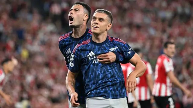 Arsenal goalscorers Gabriel Martinelli and Leandro Trossard
