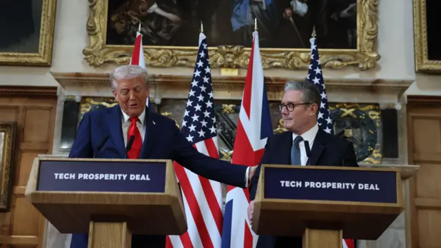 US President Donald J. Trump (L) and British Prime Minister Keir Starmer (R) attend a press conference at Chequers, the country residence of the Prime Minister in Aylesbury, Britain,