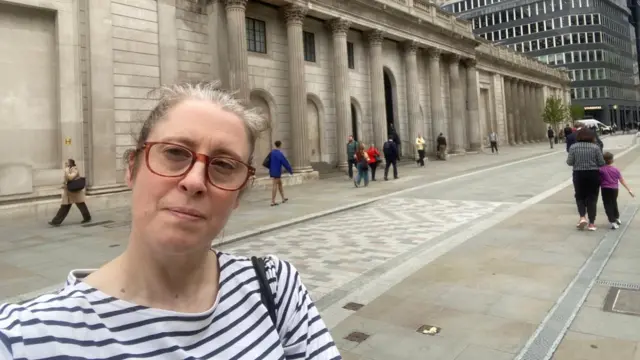 BBC reporter Dearbail Jordan outside the Bank of England