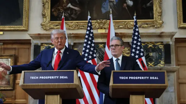 Trump speaks as Starmer at a press conference