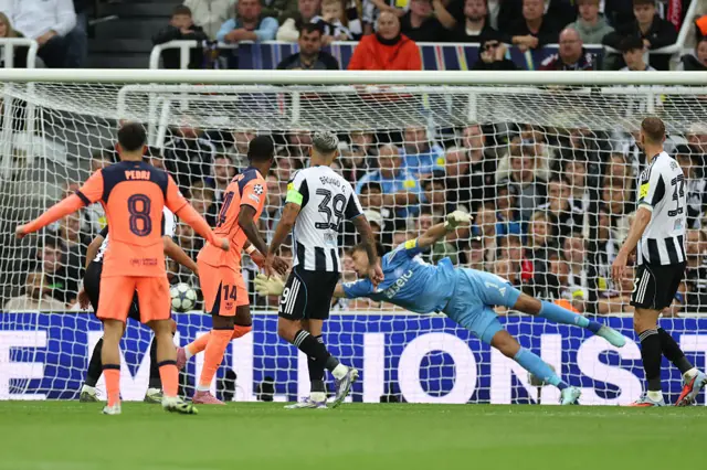 Marcus Rashford of FC Barcelona scores the opening goal