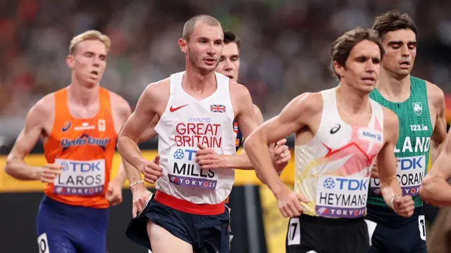 George Mills in the 5,000m race