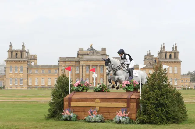 Laura Collett riding Hester