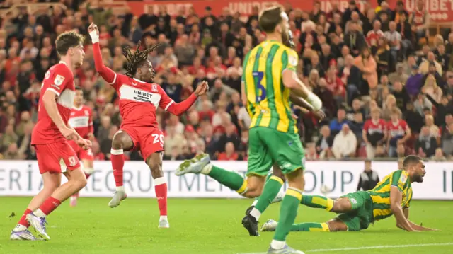 Kaly Sene scores
