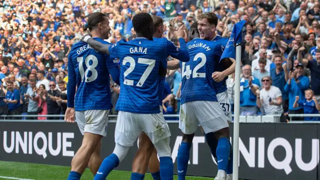 Everton celebration