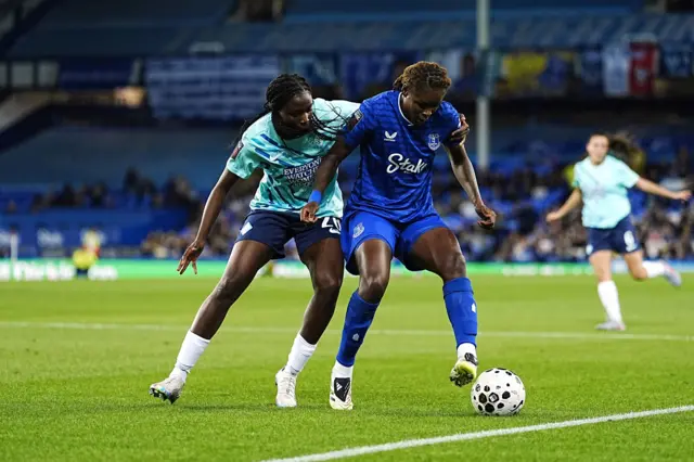 London City Lionesses' Wassa Sangare (left) and Everton's Kelly Gago battle for the ball