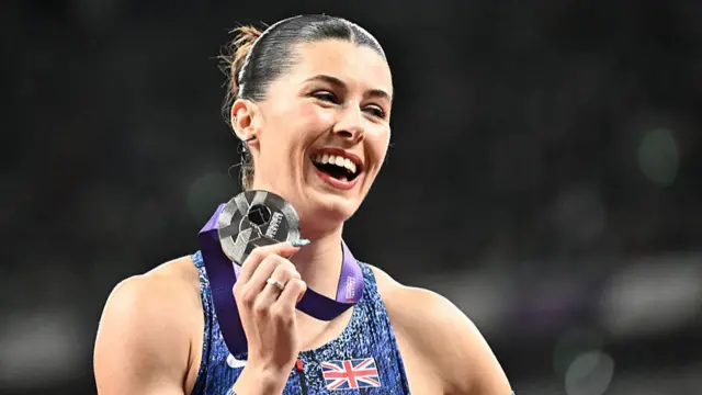 Amy Hunt wins a silver medal