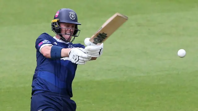 Nick Gubbins batting for Hampshire