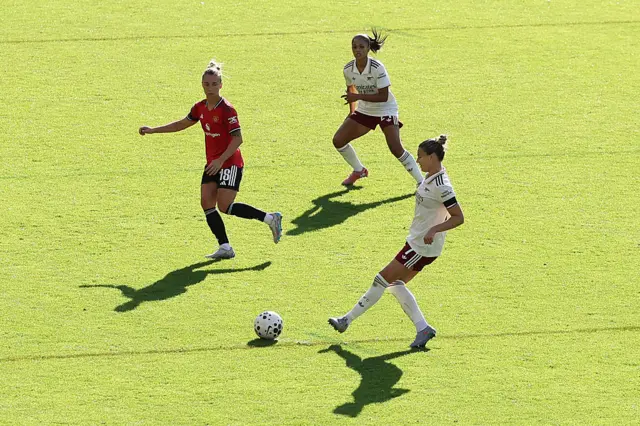 Steph Catley plays the ball