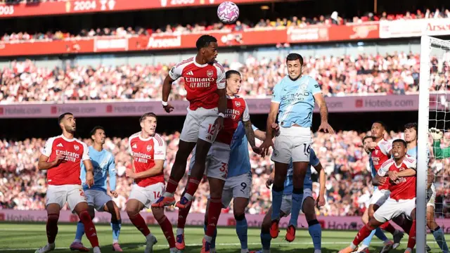 Jurrien Timber heads over from a corner