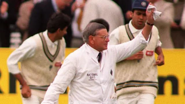 Dickie Bird stepping onto the Lord's pitch before his retirement