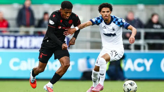 Ethan Williams playing for Falkirk against St Mirren