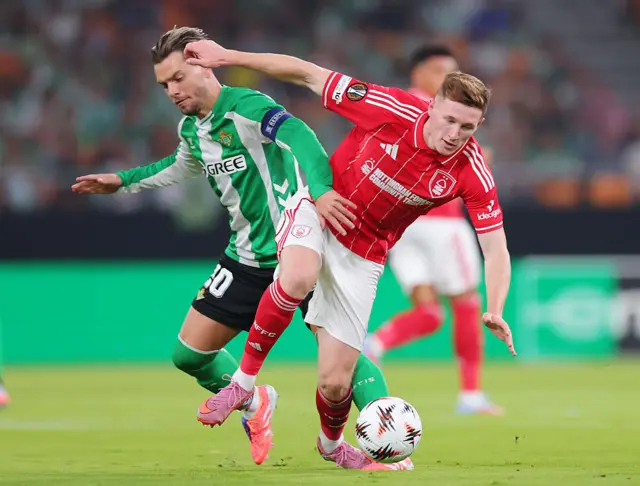 Eliott Anderson on the ball for Nottingham Forest
