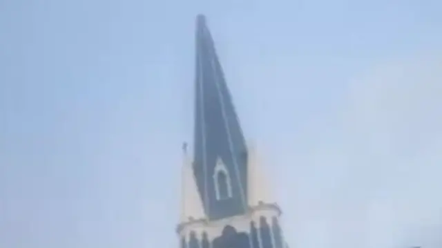 Footage shows the earthquake led to the church losing the top of its spire