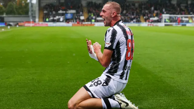 St Mirren scored Killian Phillips celebrates