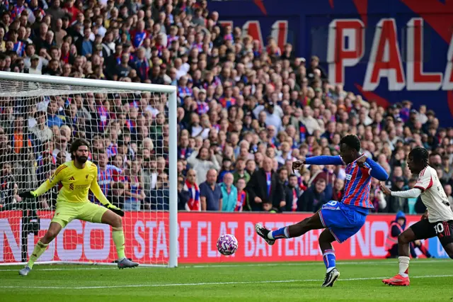 Crystal Palace's English striker #09 Eddie Nketiah shoots to score their late winner