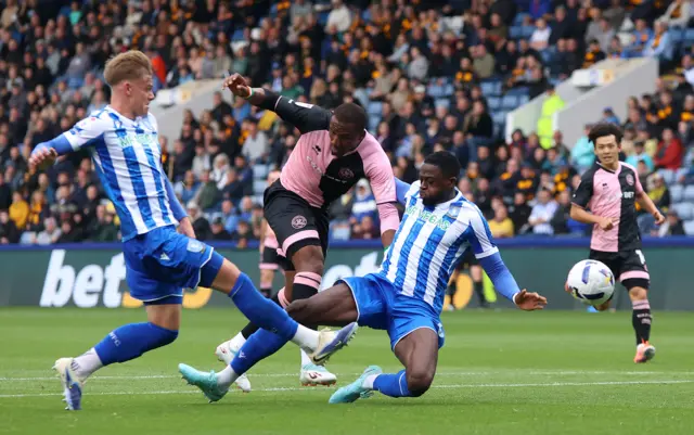 Richard Kone shoots for QPR