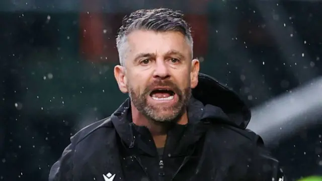 St Mirren manager Stephen Robinson