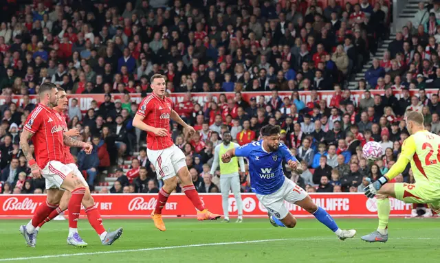 Omar Alderete of Sunderland scores the opening goal