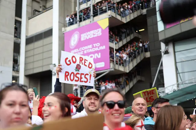 England fans show