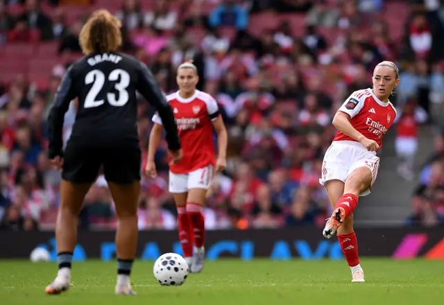 Katie McCabe of Arsenal passes the ball during the Barclays Women's Super League match between Arsenal and Aston Villa at Emirates Stadium on September 27, 2025 in London, England.