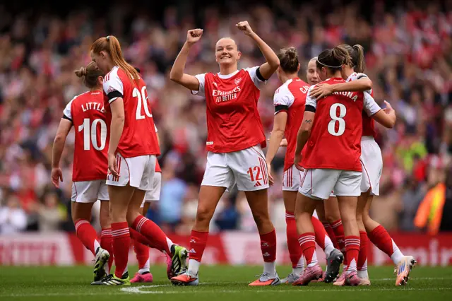 Frida Maanum of Arsenal celebrates scoring her team's first goal