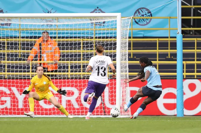 Khadija Shaw of Manchester City shoots and misses during the Barclays Women's Super League match between Manchester City and London City Lionesses at Joie Stadium on September 28, 2025 in Manchester, England.