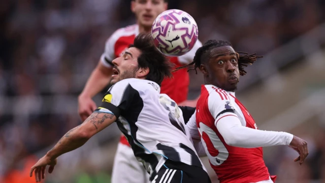 Newcastle United's Sandro Tonali in action with Arsenal's Eberechi Eze