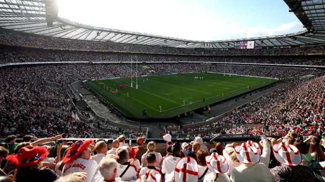 Twickenham crowd