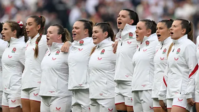 England singing the anthems