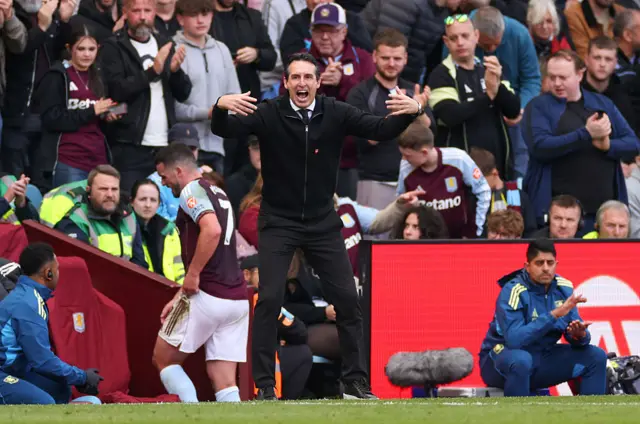 Unai Emery reacts at Villa Park