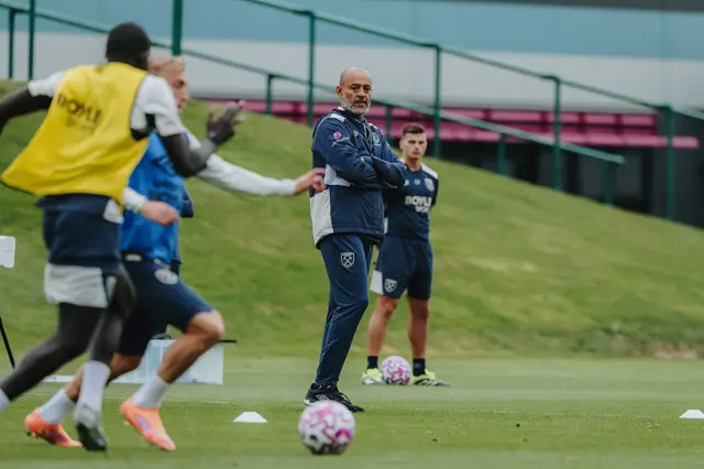Nuno Espirito Santo West Ham training