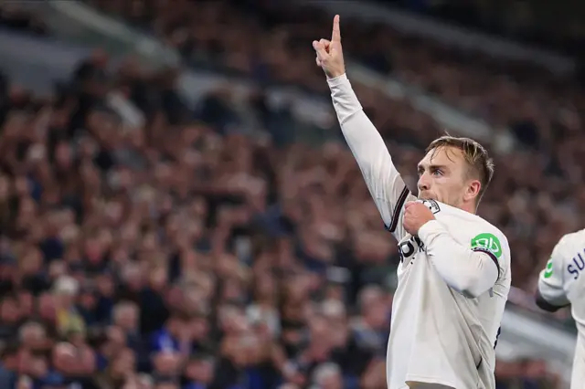 Jarrod Bowen of West Ham United celebrates a equalizing goal by kissing his badge during the Premier League match between Everton and West Ham United at Hill Dickinson Stadium on September 29, 2025 in Liverpool, England.