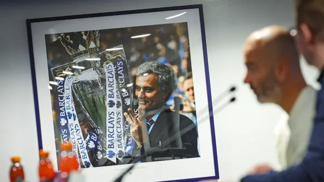 Maresca pictured next to a Jose Mourinho photograph