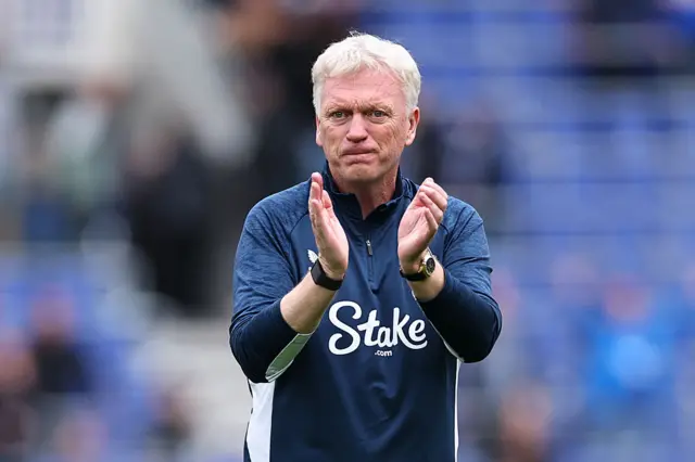 David Moyes applauds Everton fans