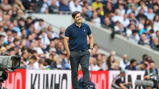 Head Coach Andoni Iraola of Bournemouth