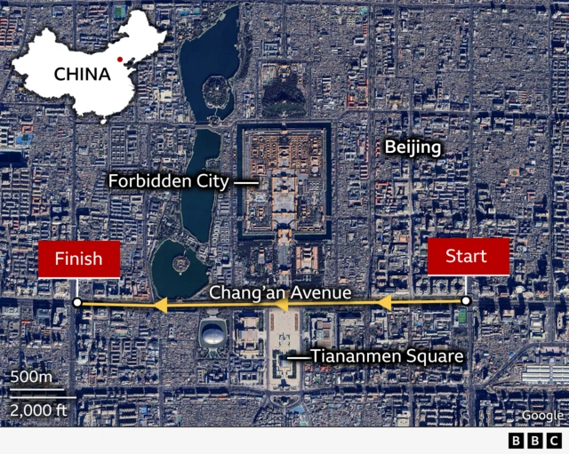 Map showing the parade route running from east to west along Chang’an Avenue in central Beijing, passing at the northern end of Tiananmen Square, just south of the Forbidden City