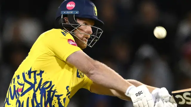 Jimmy Neesham batting