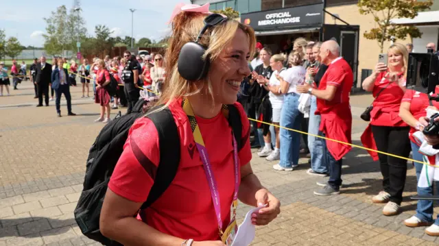 Georgia Evans arrives for Wales v Fiji