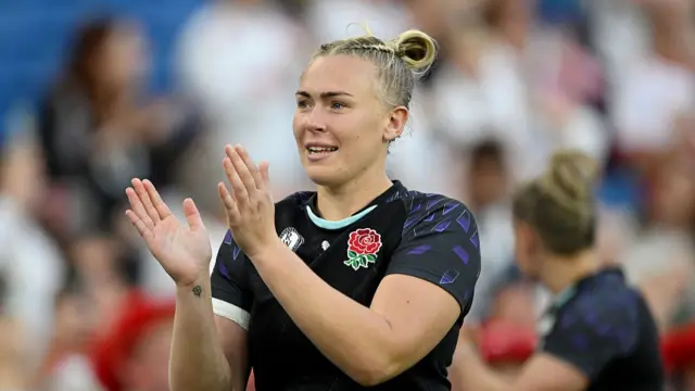 England players applauding