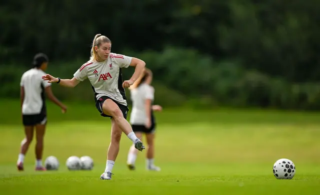 Hobinger plays a pass in training