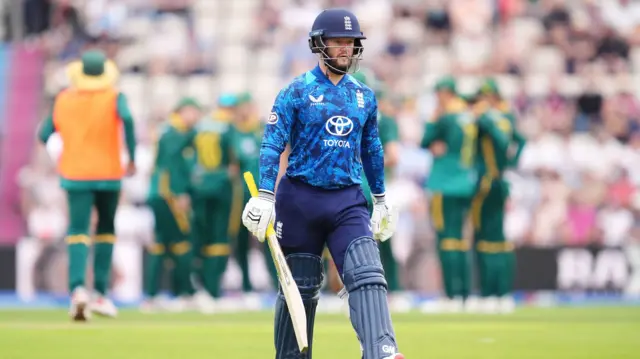 Ben Duckett leaves the field after being caught vs South Africa