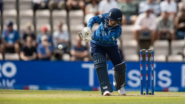 Ben Duckett bats vs South Africa