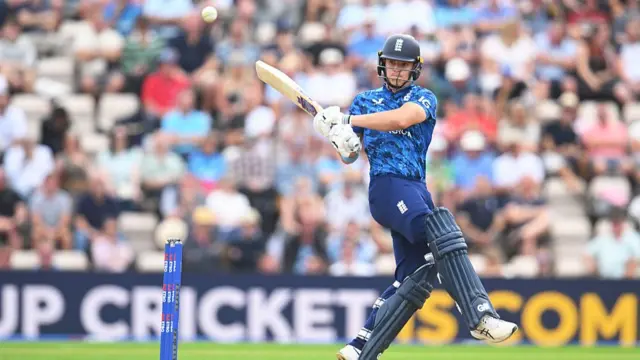 Jacob Bethell bats vs South Africa