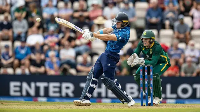 Jacob Bethell bats vs South Africa